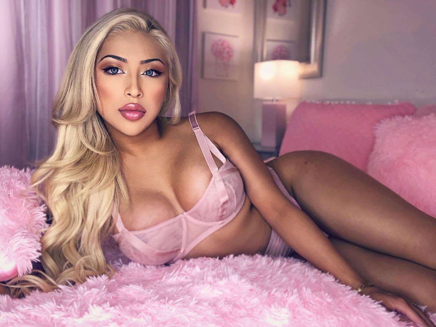 Atomic Barbie VIP 💕 photo