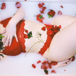 Queen K's Erotic Photo