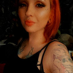 Luci Purrs - OnlyFans Model