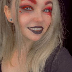 OnlyFans Model with Intense Eye Makeup