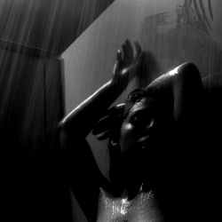 Intimate Moment in the Rain - OnlyFans Portugal Model Sofz