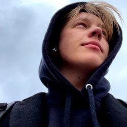 Adams Kaviar, Young Male Model Looking Upwards