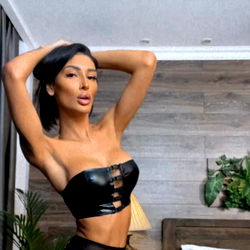 Hot and Sassy Model Holly Molly Poses for the Camera