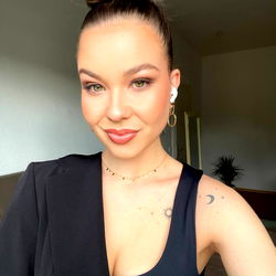 Abby Chase - OnlyFans Model