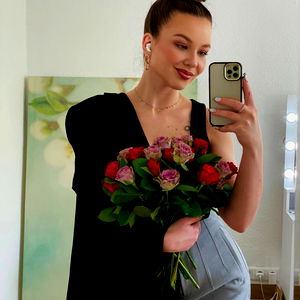 ๐ผ๐๐๐ฎ ๐พ๐๐๐จ๐ ๐ฐ photo