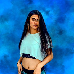 NatiCore's Latest Model Photo: A Stylish Shoot for Instagram