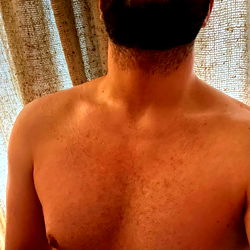 Shirtless Selfie - Algebro Model