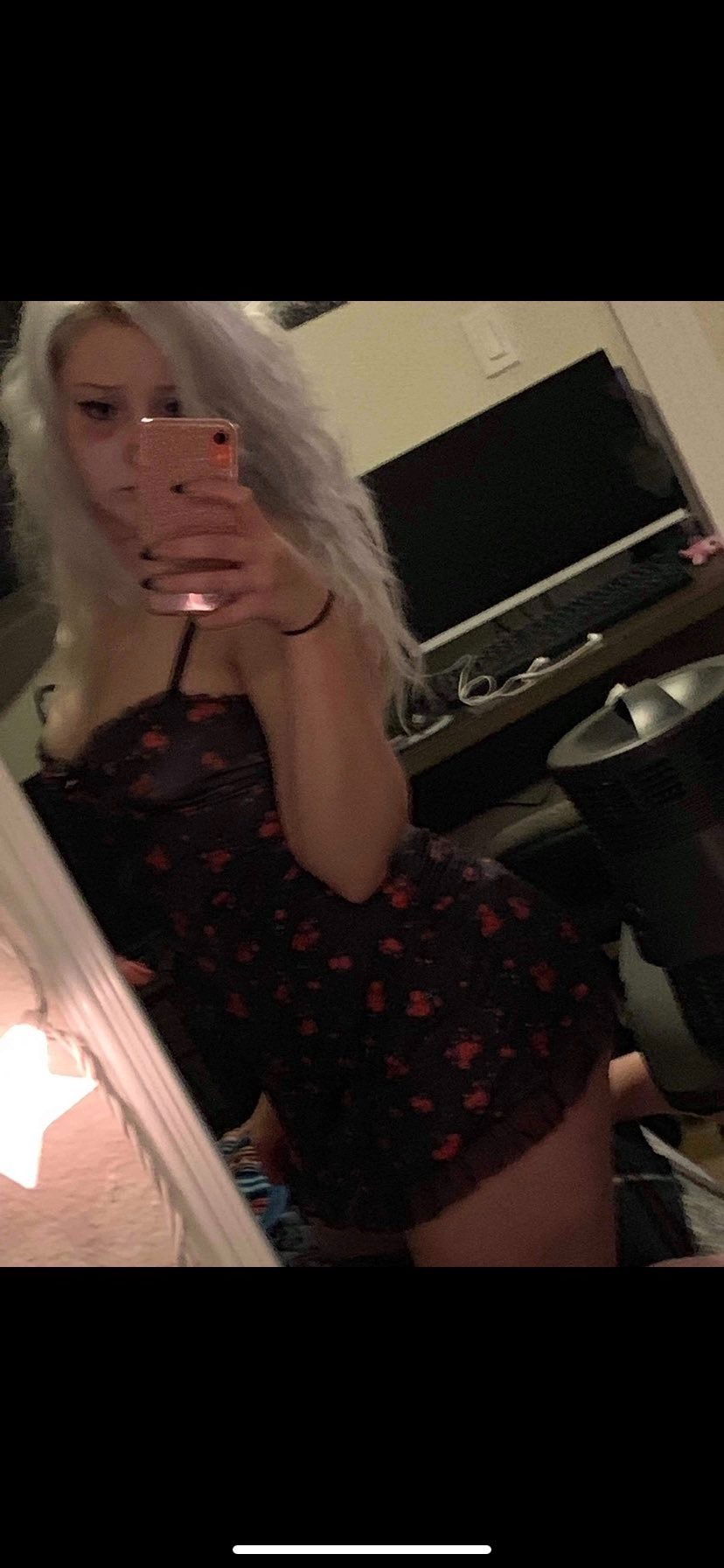 Alice Kneesocks photo