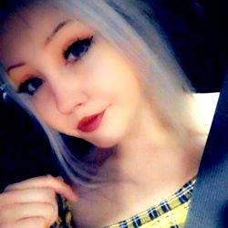 Alice Kneesocks in Yellow Checkered Dress