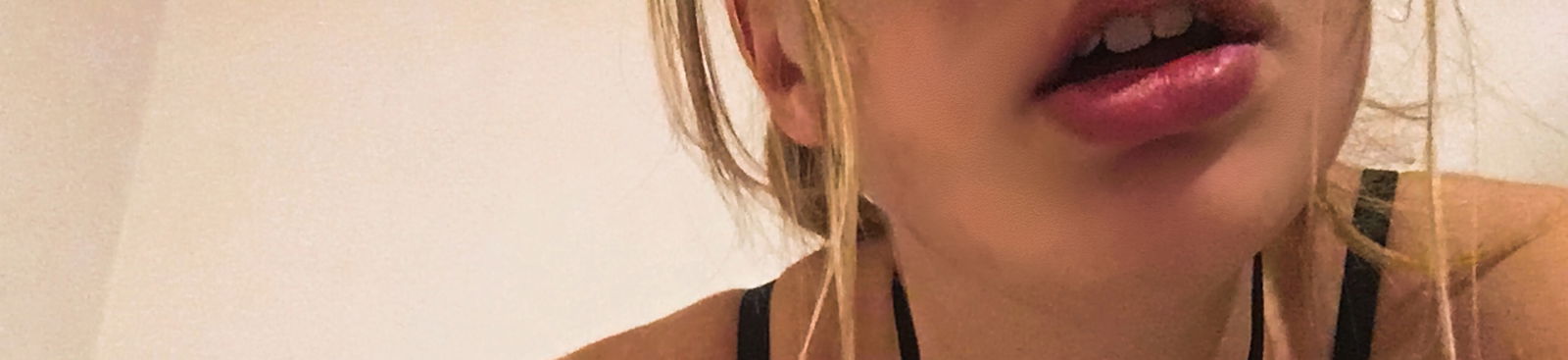 Julie Whispers photo