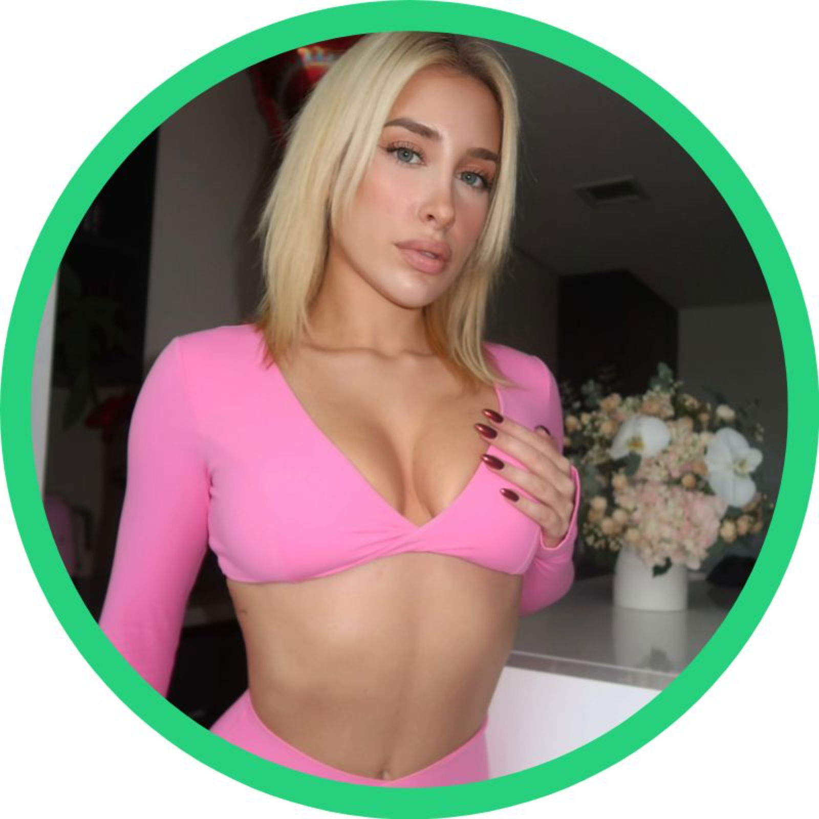 Anastasia Woods (LINK IN BIO) ⭐️ photo