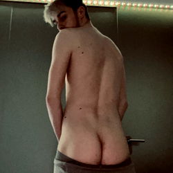 Zac Axel: Model Photo with OnlyFans Theme