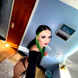 OnlyFans Model Ashley from Alberta, Canada