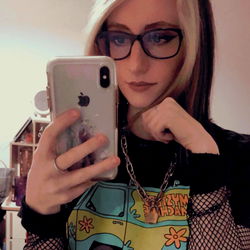 Rosie, a United Kingdom OnlyFans Model