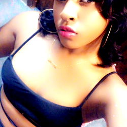 Sensual Photoshoot in Minneapolis with OnlyFans Model Sweet Serenity