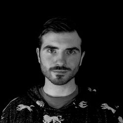 Alfred Cox, 30-Year-Old Male Model with Unique Style