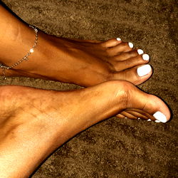 Barefoot in the carpeted room, Ace from In my skin