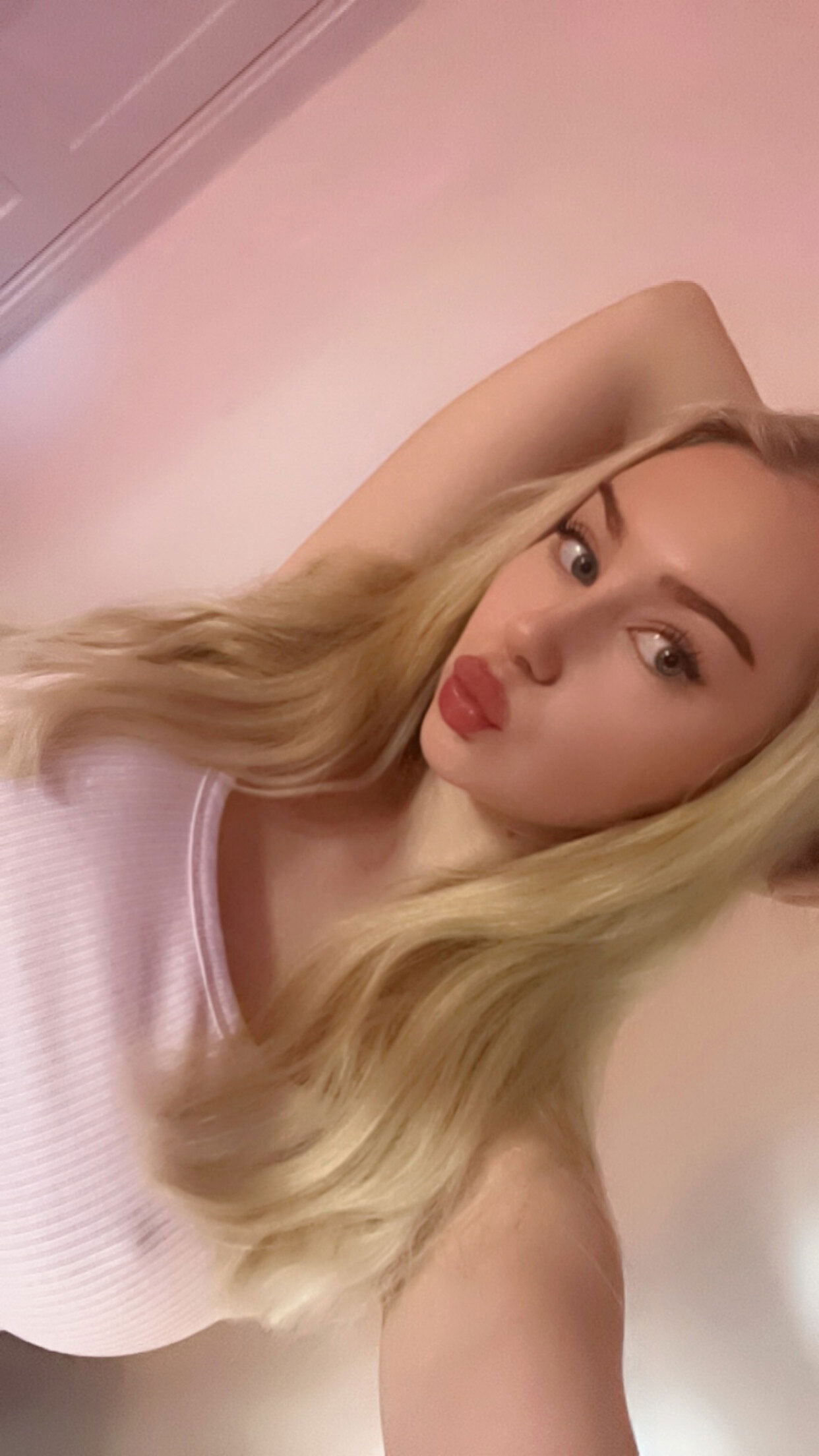 Ava 🩷 𝙉𝙀𝙒 𝙋𝙊𝙎𝙏𝙎 👇🏼😋 photo