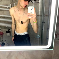 Fantastic Fitness Model Apolo Smile