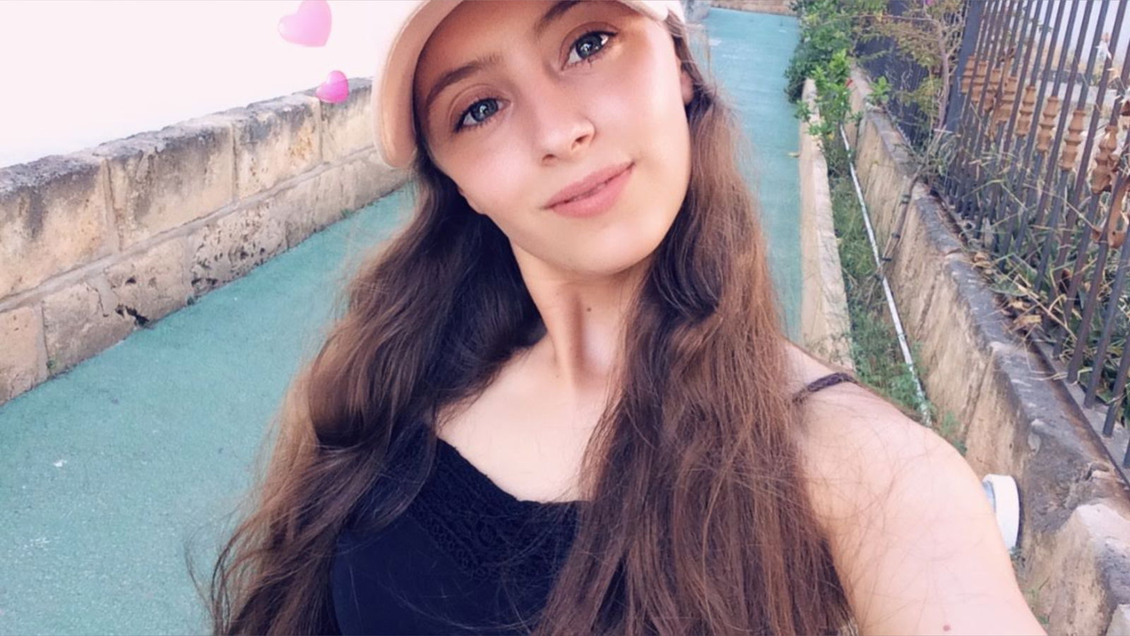 El 🇬🇧 Petite British Cutie! photo