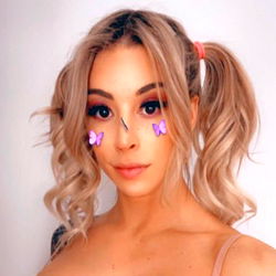 Casey Kisses ♡ photo