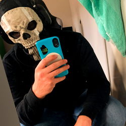 Viking's Skull Mask Selfie
