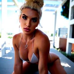 Sabrina Splits | OnlyFans Model