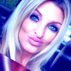 AISHA, a stunning Malaga model