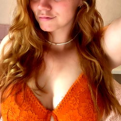 Arrynnn, Italian OnlyFans Model with Long Red Hair