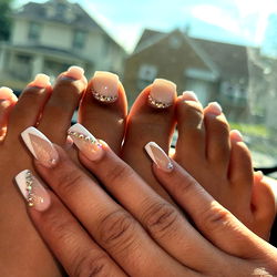 Miss Alyssa ๐ธ photo