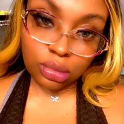 Mizz wetwet, OnlyFans Model from Cape Girardeau