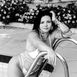 OnlyFans Model Eliane Oliveira - Poolside