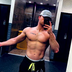 EJ Fitness Model in Gym