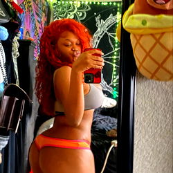 Sultry OnlyFans Model AK in New York