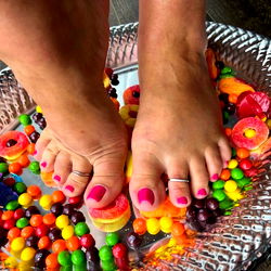 Ally Nyx | BBW | 👣 | 🌶️ | 🍑 | 👸 | photo