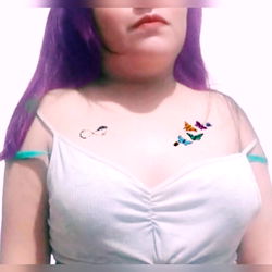 Stylish Tattoo Enthusiast in Casual Style