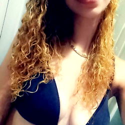 Fashionable Onlyfans Model AhmazingAymee from The South