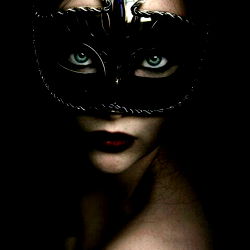 Alice, the Elegant Masked Vixen