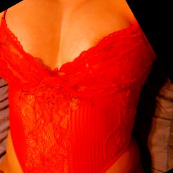 Marissa in Lingerie: Red Corset Photoshoot