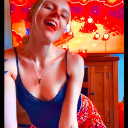 Sunny the Influencer - OnlyFans Model