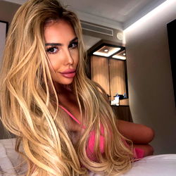 Cassie, the 20-year-old OnlyFans Model