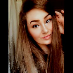 Rose's Long Hair and Makeup