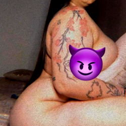 Puerto Rican OnlyFans Model Pink Passion Posing