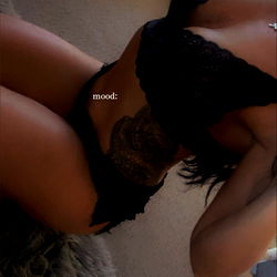 Armani, OnlyFans Model, on her Knees