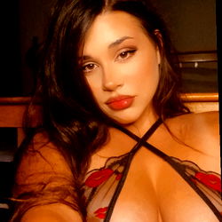 Siren's Seductive Selfie