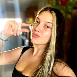 Onlyfans Model in Stylish Photo