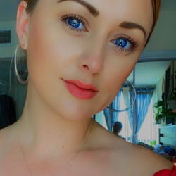 Karlie Montana - Wanderlust Model