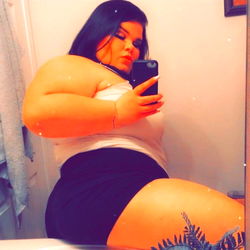 AmazingAmy's Full Body Photo