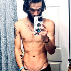 Fit Onlyfans Model Lucifer1297 Sharing Body Image