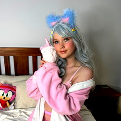 Onlyfans Model Baby Peach in Pink Gaming Outfit